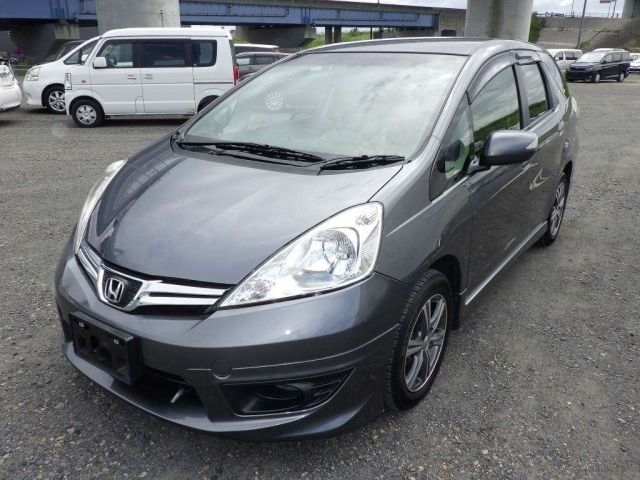 70067 Honda Fit shuttle GG7 2013 г. (TAA Kinki)